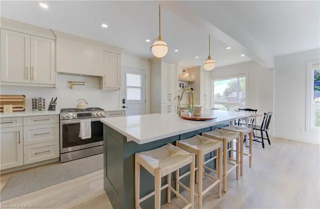 Additional image 6 of 76 Kenwood Dr