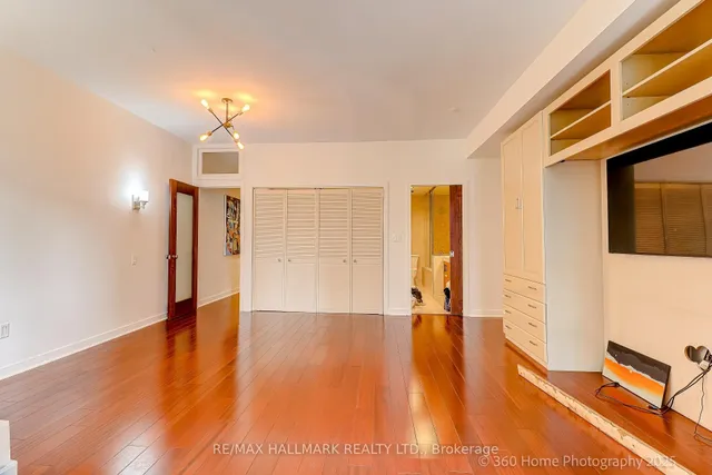 Additional image 17 of 500 Richmond St Unit 333