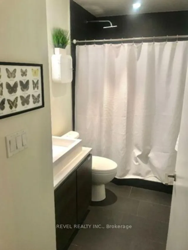 Additional image 13 of 111 Bathurst St Unit 1501