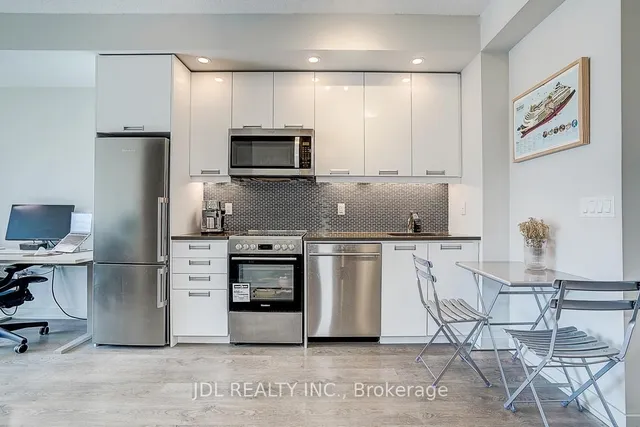 Additional image 9 of 99 John St Unit 3702