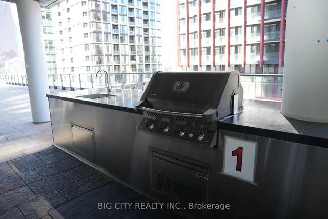 Additional image 30 of 60 Princess St Unit 716
