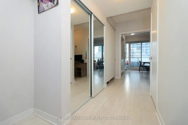 Additional image 4 of 2221 Yonge St Unit 1011