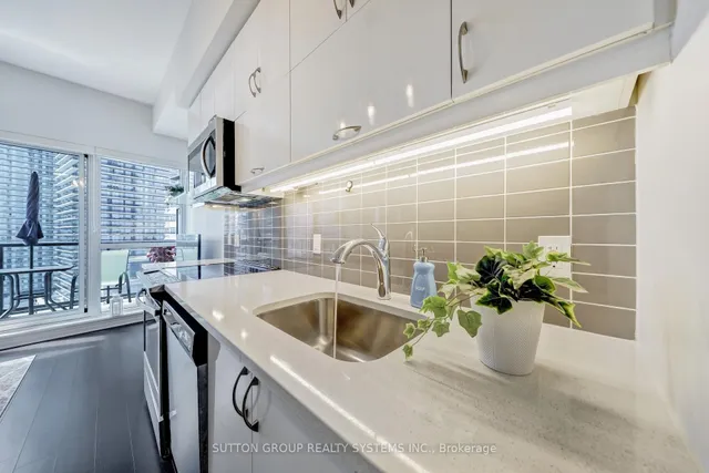 Additional image 14 of 39 Annie Craig Dr Unit 1604