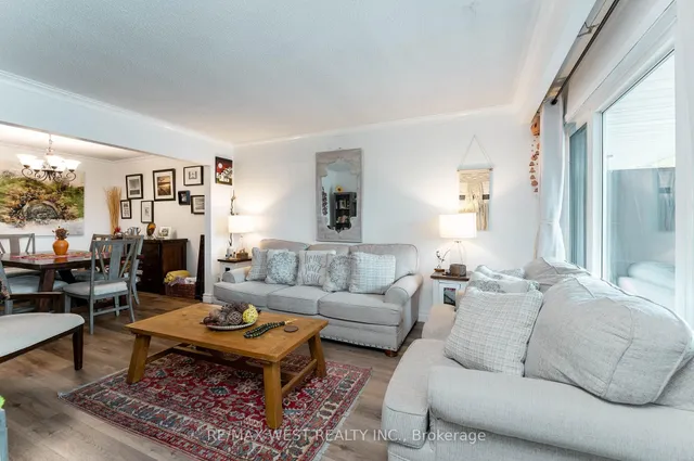 Additional image 8 of 330 Pellatt Ave