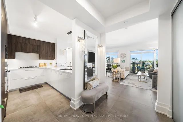 Additional image 8 of 3 Southvale Dr Unit 303