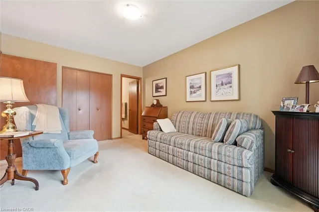Additional image 21 of 46 Larkspur Cres