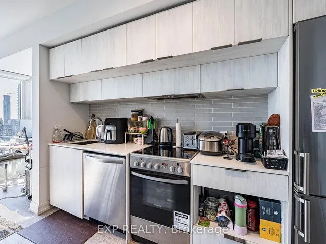 Additional image 7 of 181 Dundas St Unit 3708