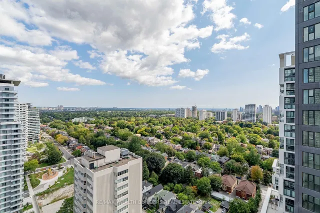 Additional image 17 of 2181 Yonge St Unit 2702