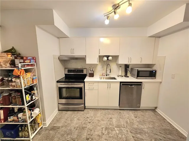 Additional image 11 of 32 Mowat Blvd Unit 8