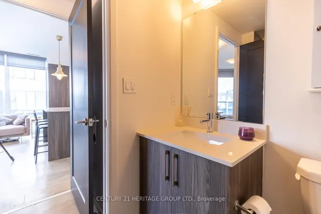 Additional image 37 of 27 Bathurst St Unit 1001