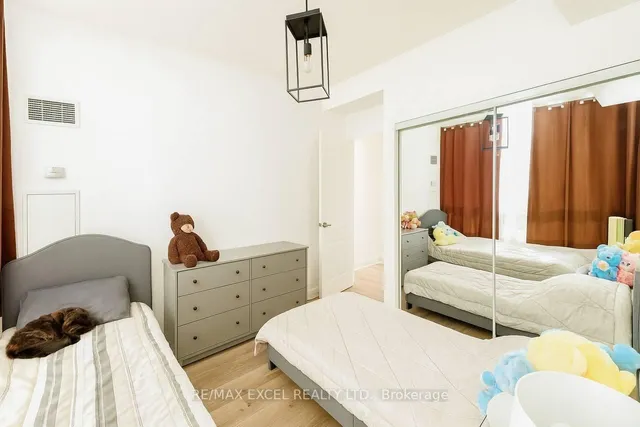 Additional image 8 of 60 Brian Harrison Way Unit ph3703