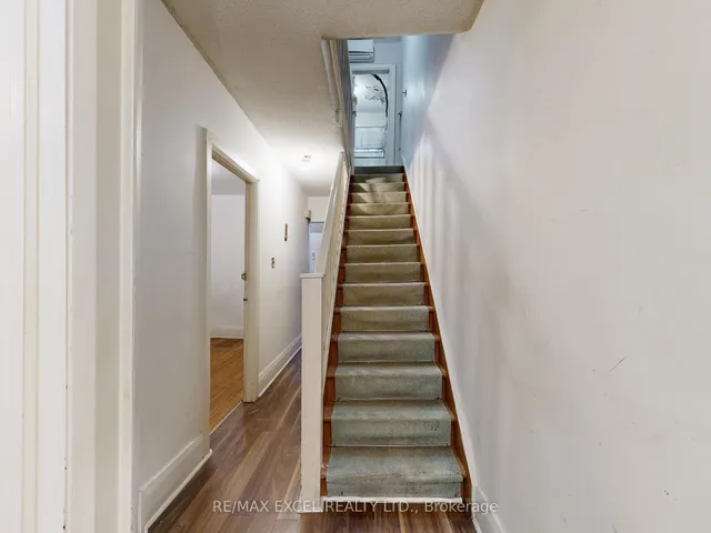 Additional image 12 of 449 Christie St