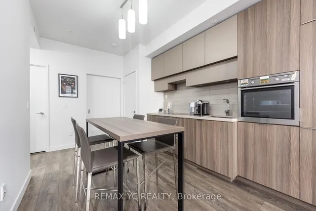 Additional image 3 of 8 Eglinton Ave Unit 4801