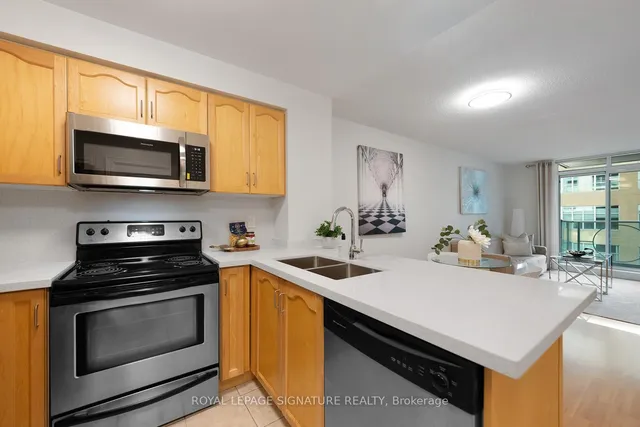 Additional image 17 of 212 Eglinton Ave Unit 605