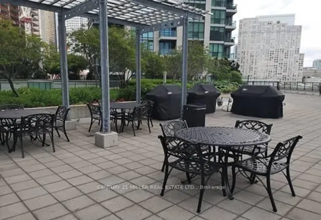 Additional image 20 of 16 Yonge St Unit 310