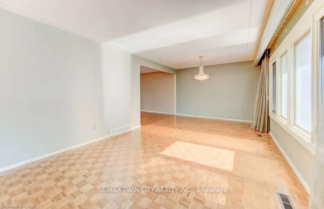 Additional image 12 of 12 Old York Cres