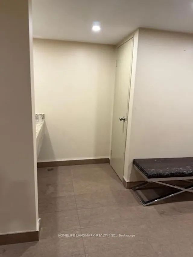 Primary image of 15 Torrance Rd Unit 1811