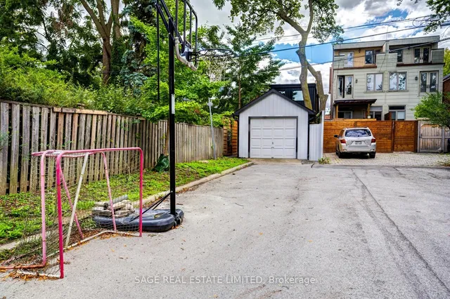 Additional image 28 of 156 Craighurst Ave