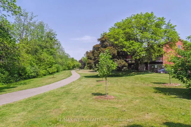 Additional image 9 of 52 Old Burnhamthorpe Rd Unit 2