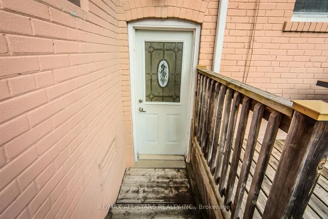 Additional image 31 of 27 Martindale Rd