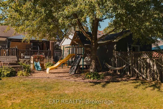 Additional image 32 of 300 Melrose Ave