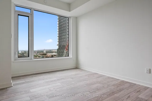 Additional image 17 of 11 Yorkville Ave Unit 2113