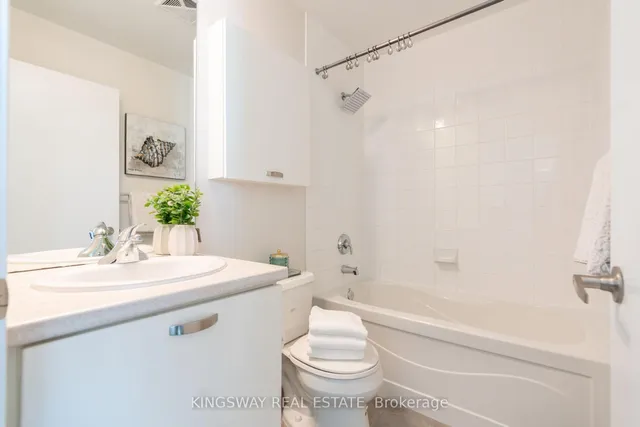 Additional image 26 of 38 Grenville St Unit 2706