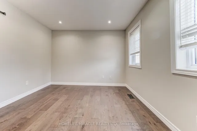 Additional image 24 of 124 Winding Wood Cres