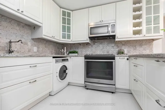 Additional image 10 of 35 Raglan Ave Unit 108