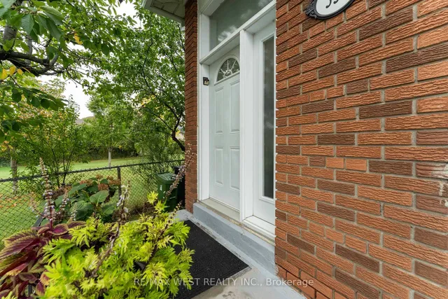 Additional image 4 of 330 Pellatt Ave