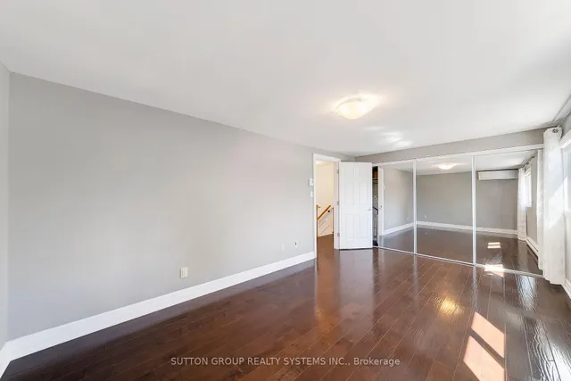 Additional image 17 of 15 Coach Liteway