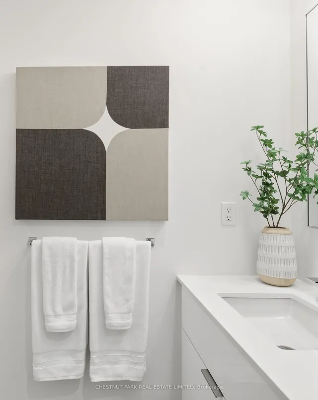 Additional image 26 of 20 Lombard St Unit LPH10