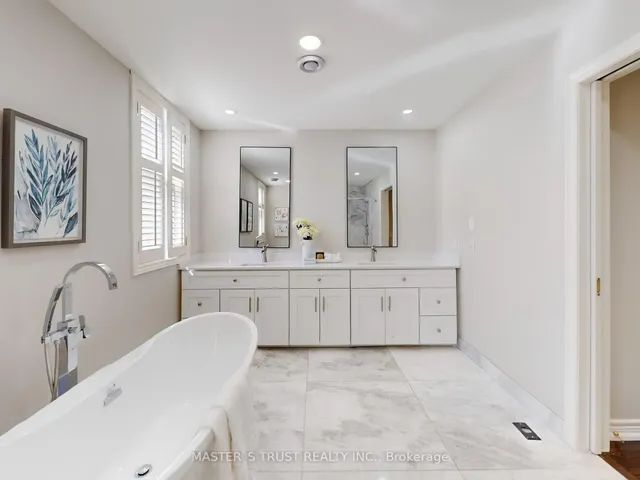 Additional image 30 of 260 Russell Hill Rd Unit 11