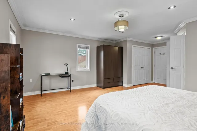 Additional image 17 of 197 Lambton Ave