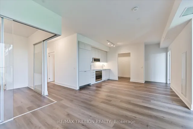 Additional image 13 of 250 Lawrence Ave Unit 801