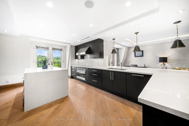 Additional image 13 of 50 Old Mill Rd Unit 501