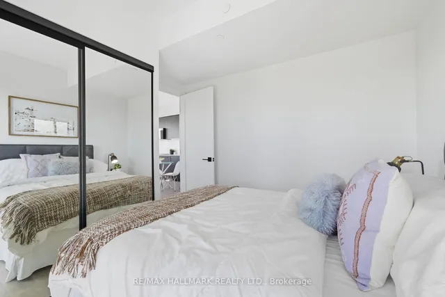 Additional image 16 of 2369 Danforth Ave Unit 513