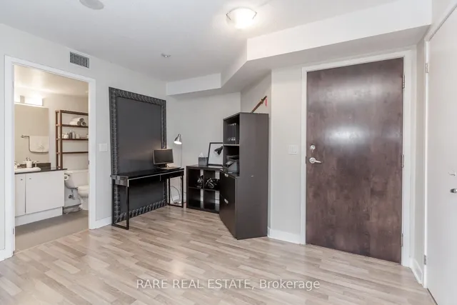 Additional image 10 of 12 Yonge St Unit 501
