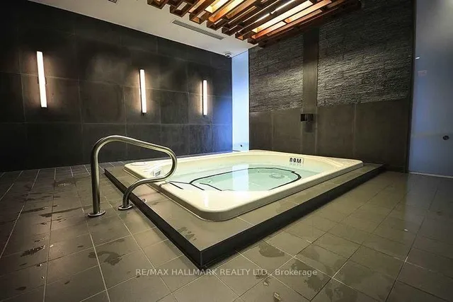 Additional image 42 of 300 Front St Unit 2213