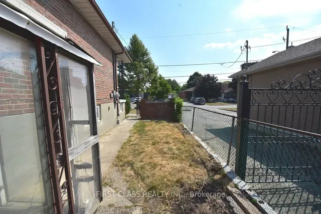 Additional image 16 of 82 Gooderham Dr