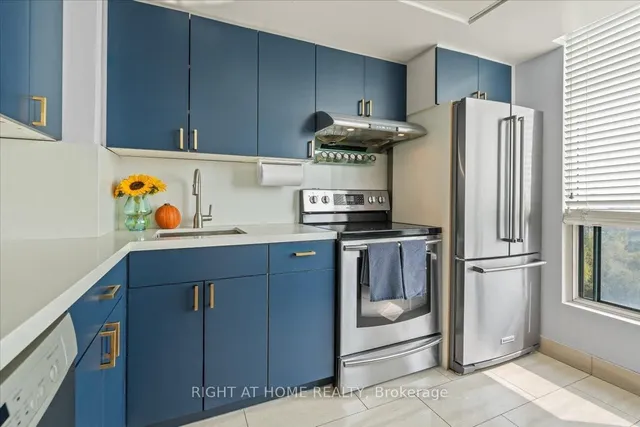Additional image 9 of 101 Subway Cres Unit 1011
