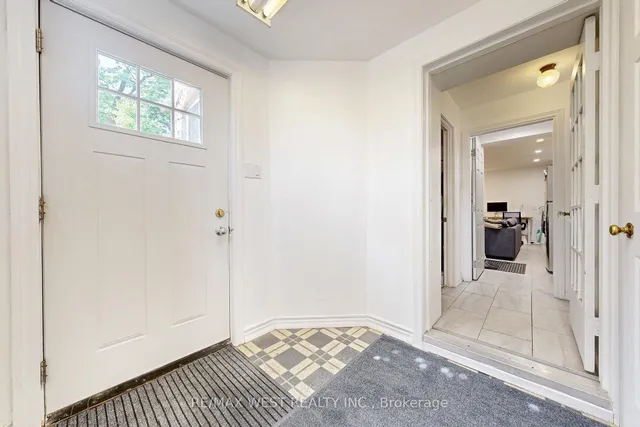 Additional image 32 of 52 Heydon Park Rd