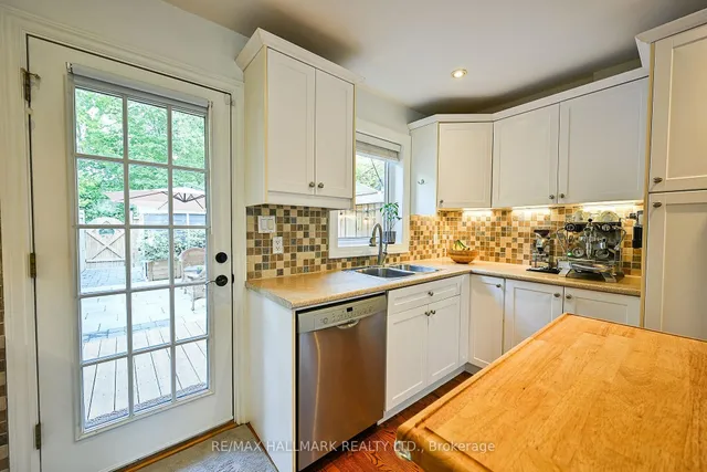 Additional image 9 of 3318 Bathurst St