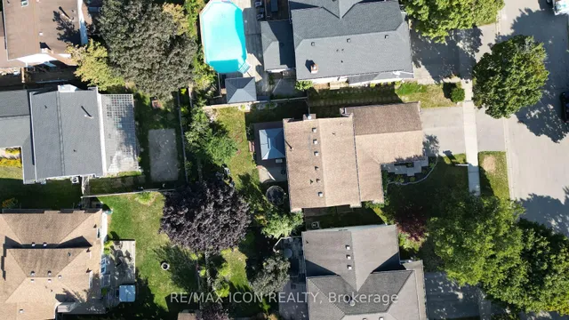 Additional image 42 of 43 Winding Way