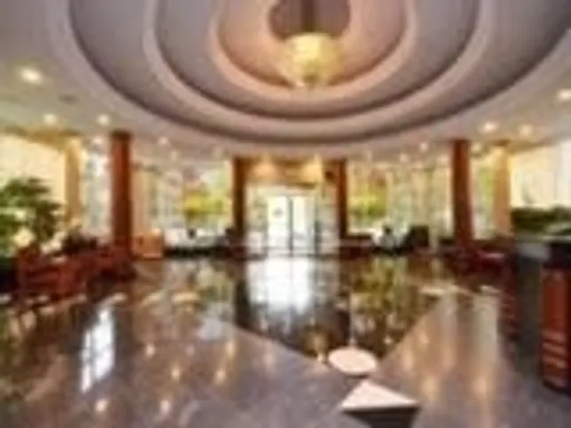 Additional image 2 of 28 Hollywood Ave Unit 708