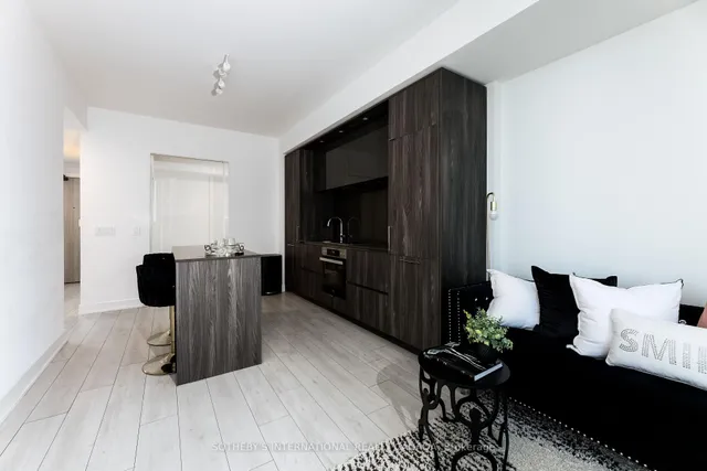 Additional image 10 of 35 Mercer St Unit 2411