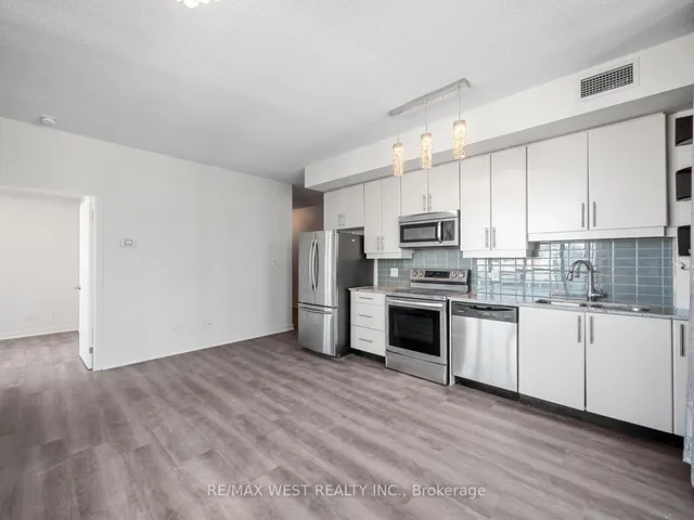 Additional image 11 of 33 Bay St Unit 3104