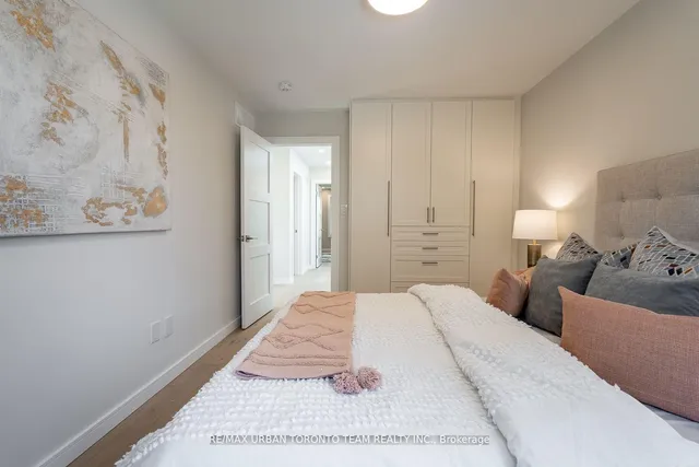 Additional image 19 of 26 Kalmar Ave