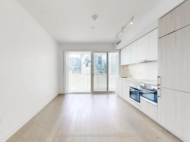 Additional image 3 of 15 Queens Quay East Quay Unit 2106