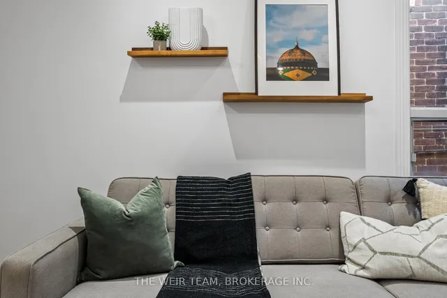 Additional image 7 of 612 Woodbine Ave